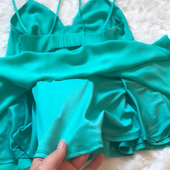 🎉SALE🎉EXPRESS Beautiful blouse💕❄️ - Picture 6 of 8